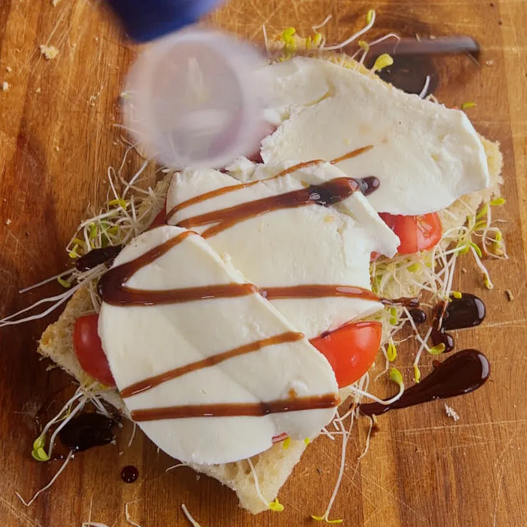 Caprese smørbrød — steg 7